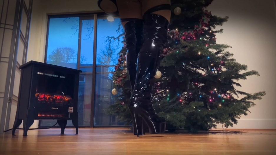 MistressRavenFD – 30 Shoes in 30 Days – Day 27